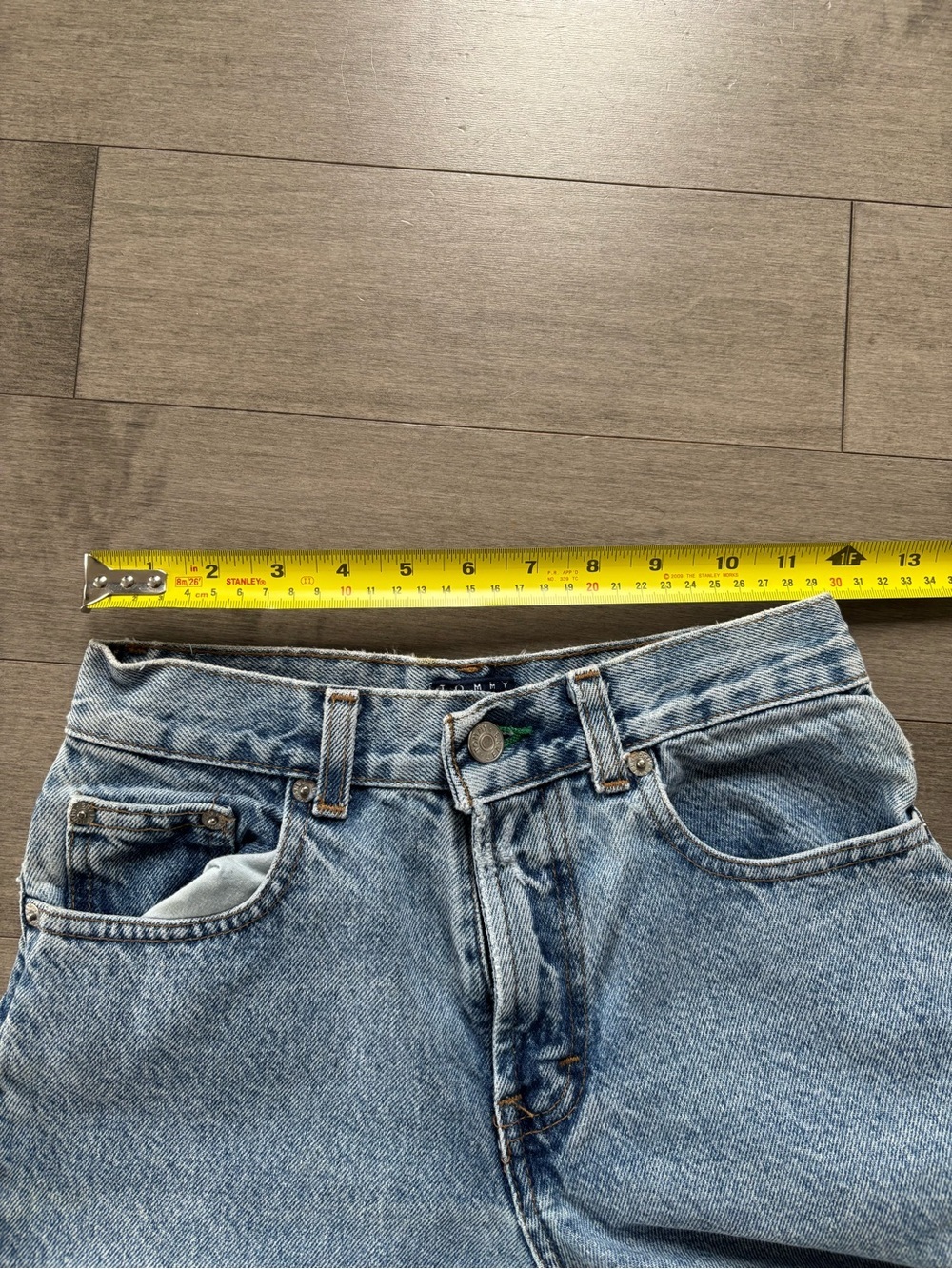 Vintage Tommy Hilfiger High-Rise Light Blue Denim Jeans - Picture 14 of 15